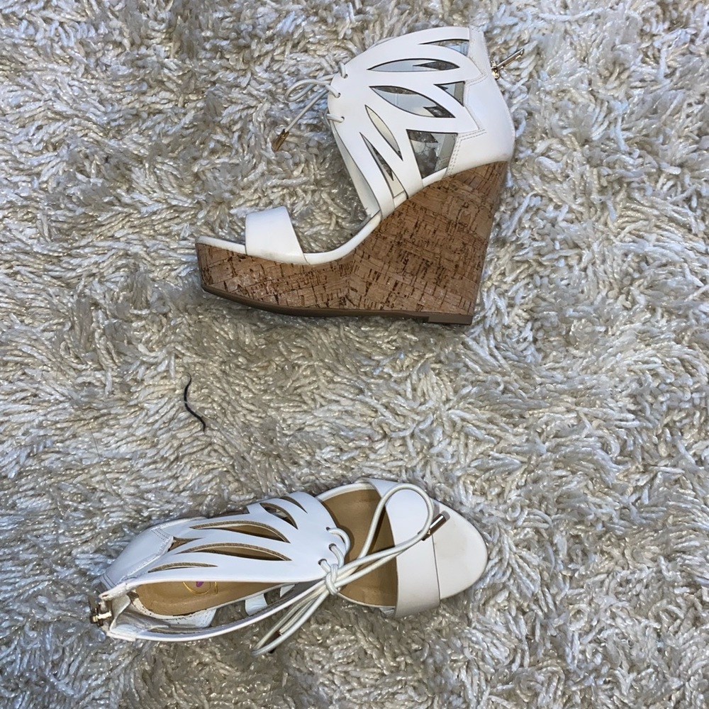 White wedges